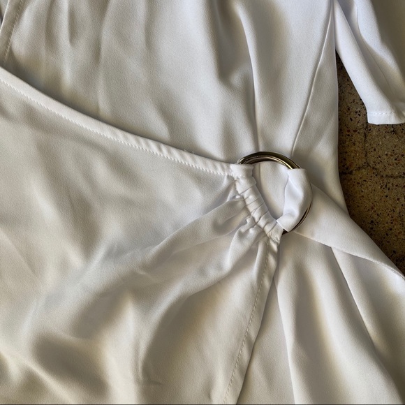 BCBG • White Wrap Top • XXS - Picture 5 of 7